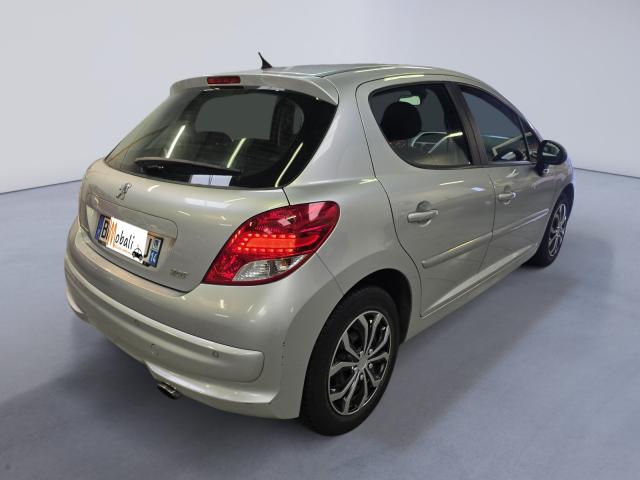Peugeot 207 image 3