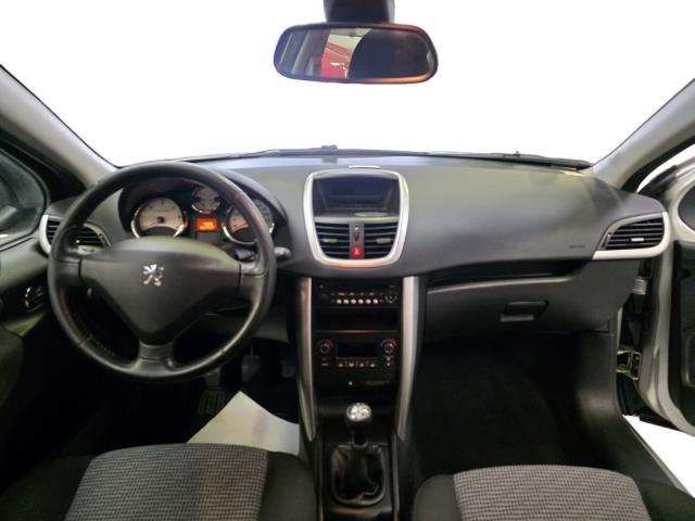 Peugeot 207 image 4