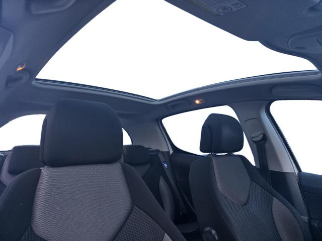 Peugeot 308 image 2