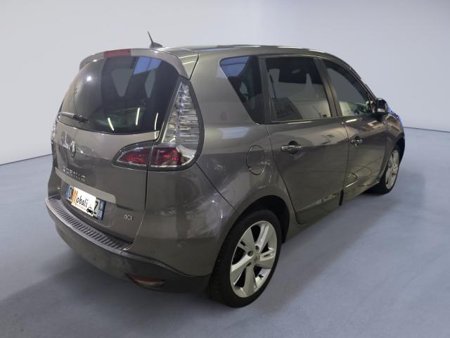 Renault Scénic image 2