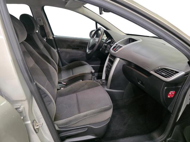 Peugeot 207 image 2