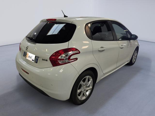 Peugeot 208 image 5