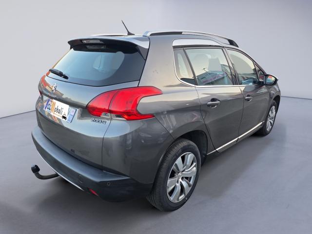 Peugeot 2008 image 2