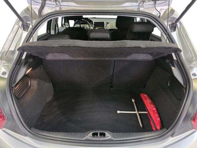 Peugeot 208 image 3