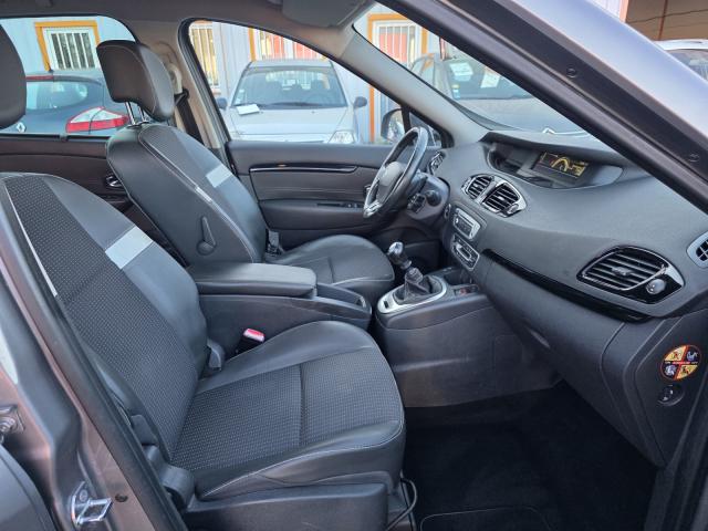Renault Scénic image 2