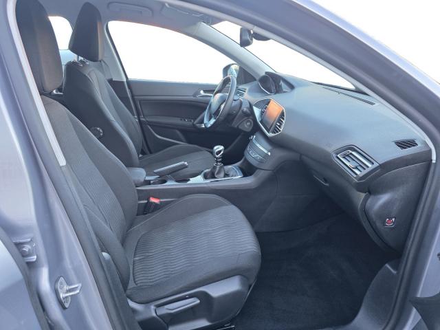 Peugeot 308 image 3