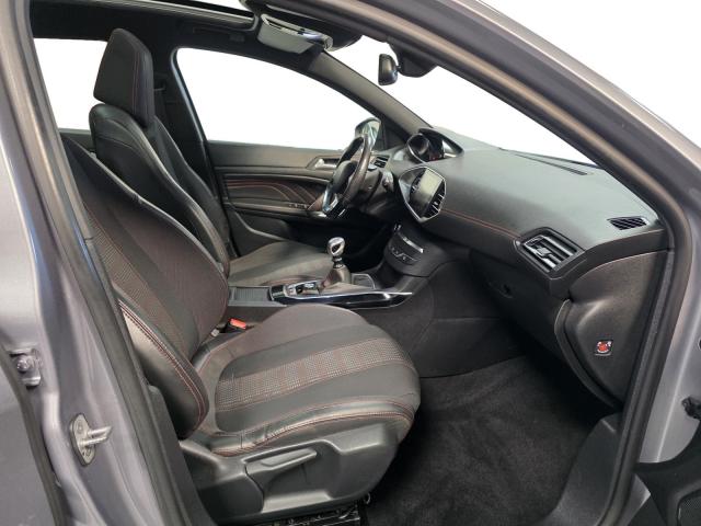 Peugeot 308 image 2