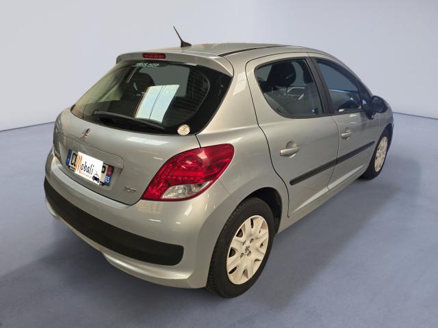 Peugeot 207 image 1