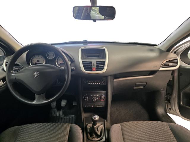 Peugeot 207 image 3