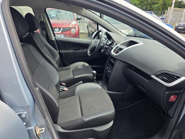 Peugeot 207 image 1