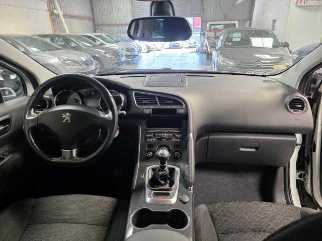 Peugeot 3008 image 2