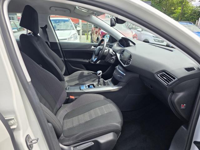 Peugeot 308 image 4