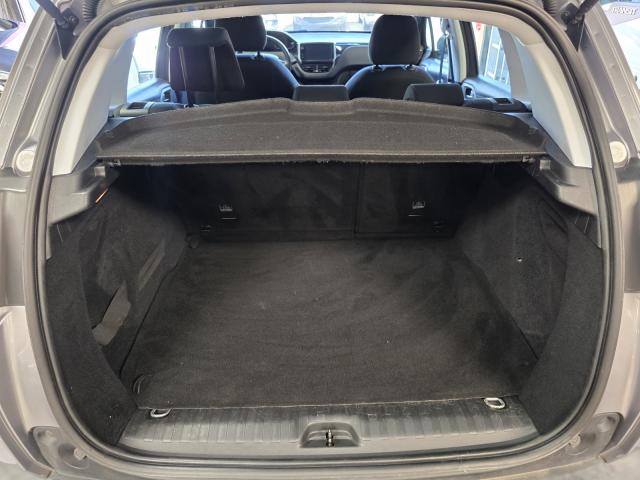 Peugeot 2008 image 2