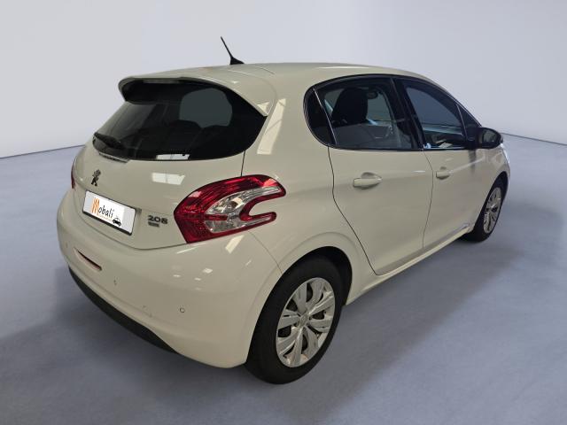 Peugeot 208 image 3