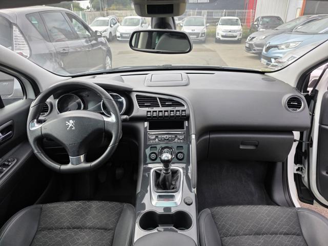 Peugeot 3008 image 2