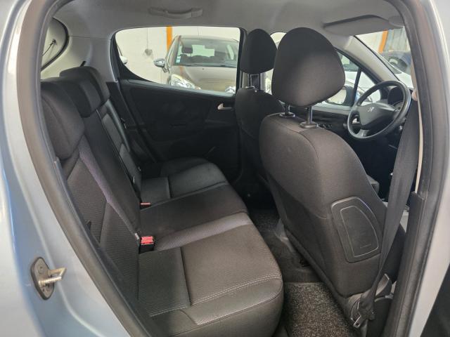 Peugeot 207 image 2