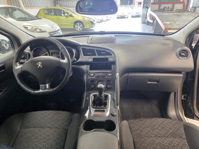 Peugeot 3008 image 2