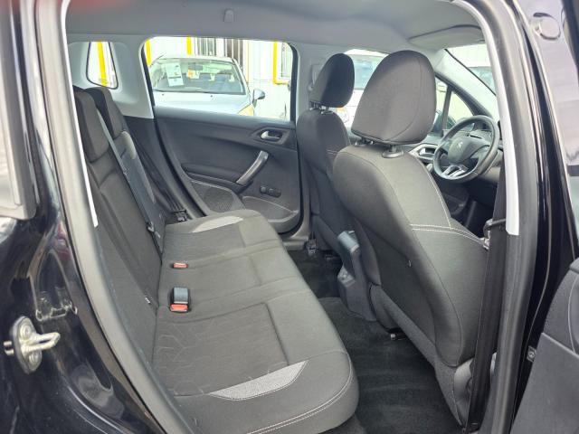Peugeot 2008 image 3