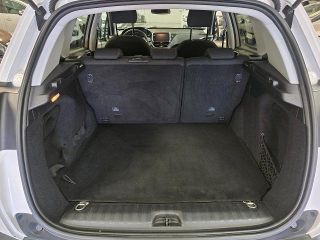 Peugeot 2008 image 3