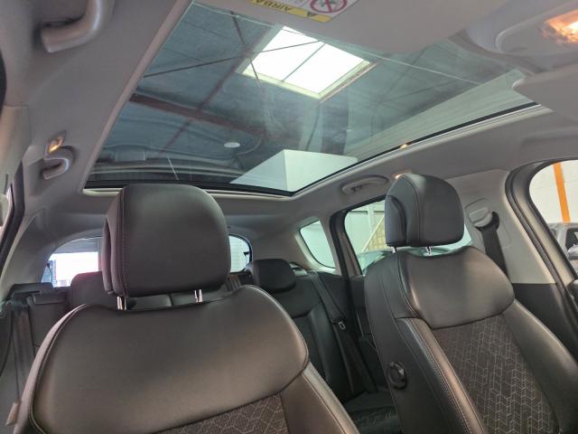 Peugeot 3008 image 2