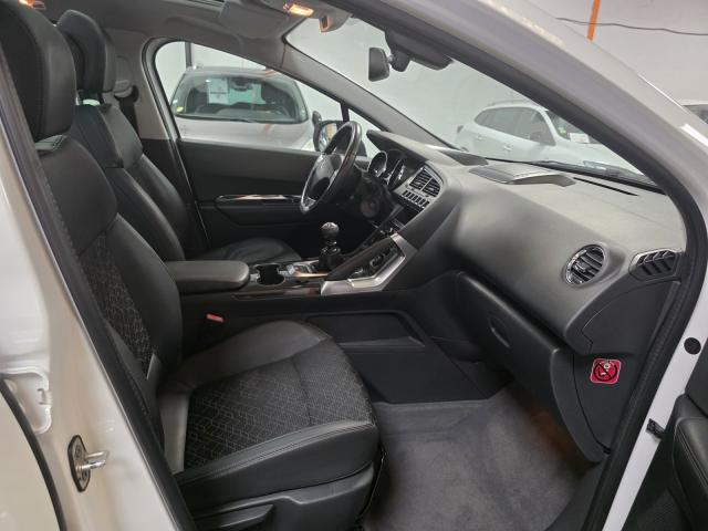 Peugeot 3008 image 1