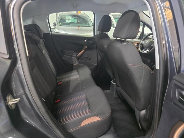 Peugeot 208 image 5