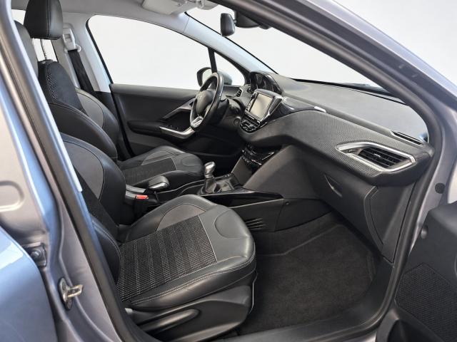 Peugeot 2008 image 3
