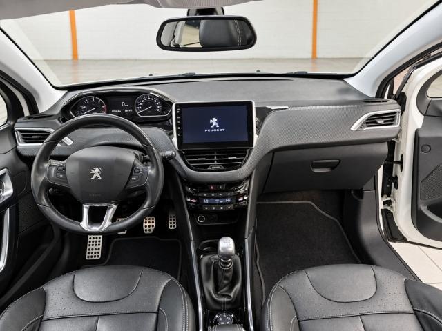 Peugeot 2008 image 5