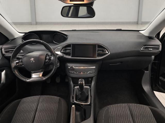 Peugeot 308 image 2