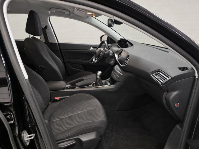 Peugeot 308 image 3