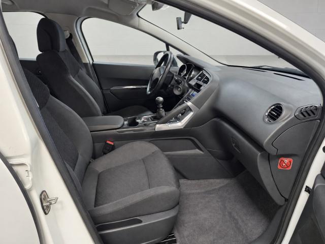 Peugeot 3008 image 3