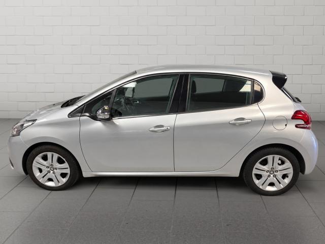 Peugeot 208 image 9