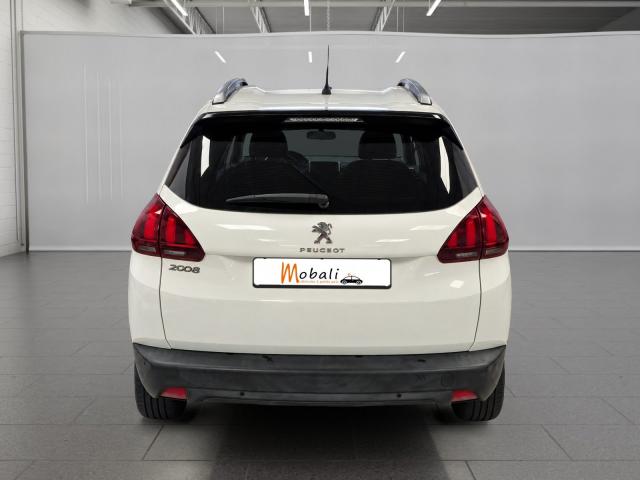 Peugeot 2008 image 3