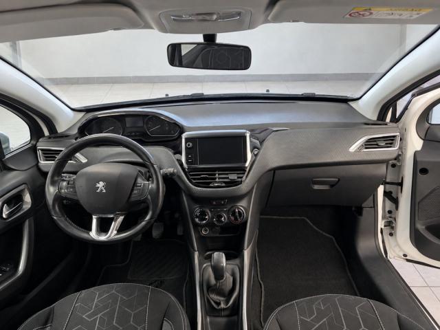 Peugeot 2008 image 9