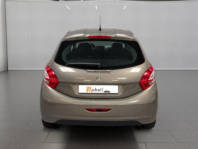 Peugeot 208 image 7