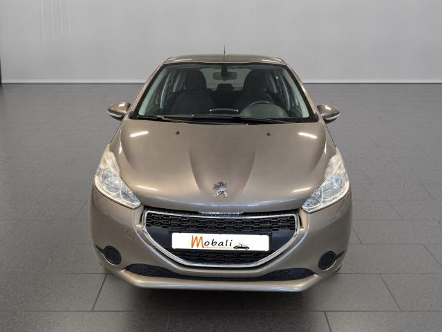 Peugeot 208 image 2