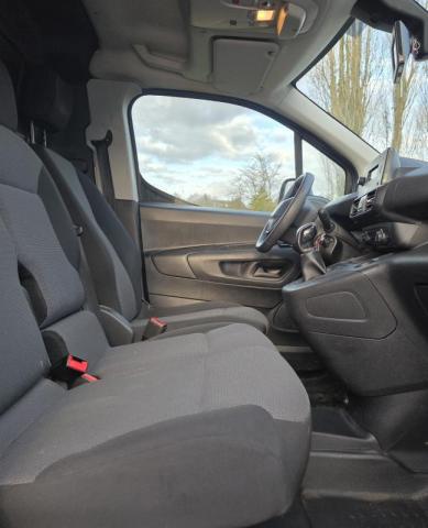 Peugeot Partner image 2