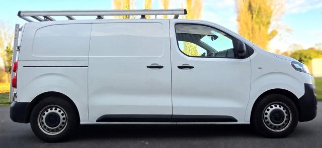 Citroen Jumpy image 3