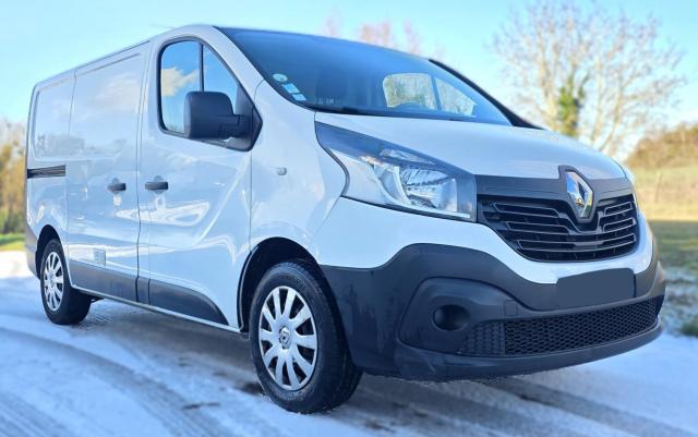 Renault Trafic image 2