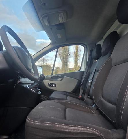 Renault Trafic image 9