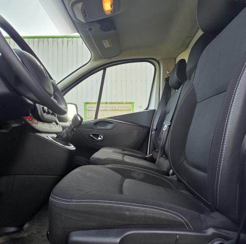 Renault Trafic image 2