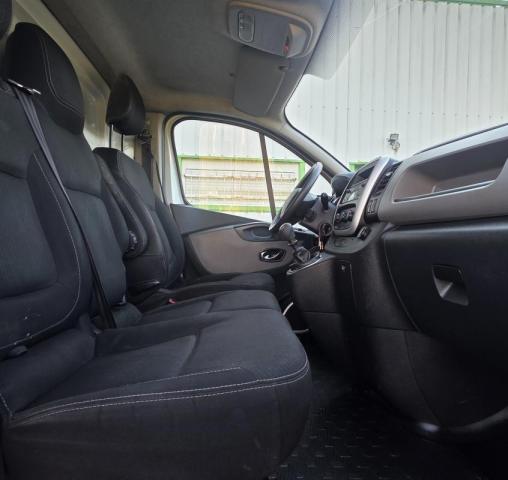 Renault Trafic image 7