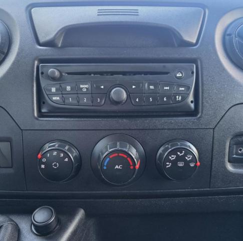 Renault Master image 9