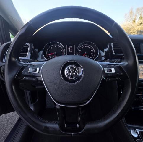 Volkswagen Golf image 4