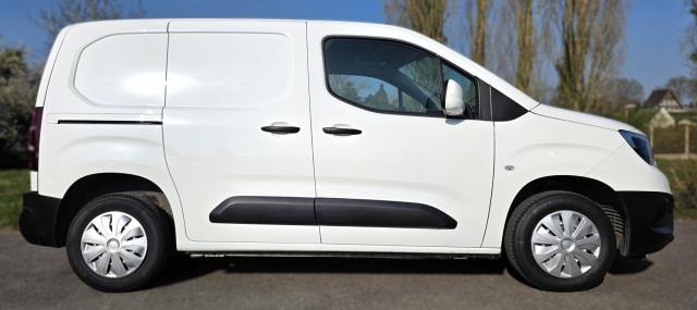 Opel Combo Cargo image 6