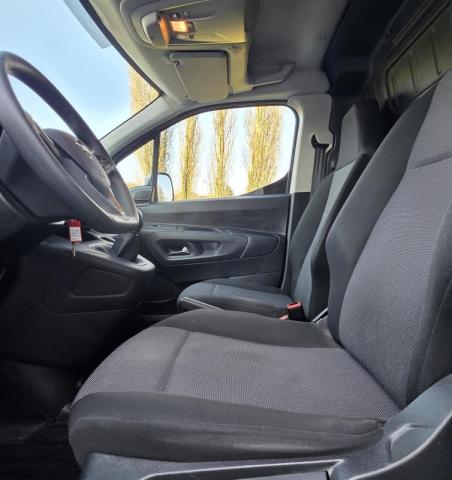 Opel Combo Cargo image 8
