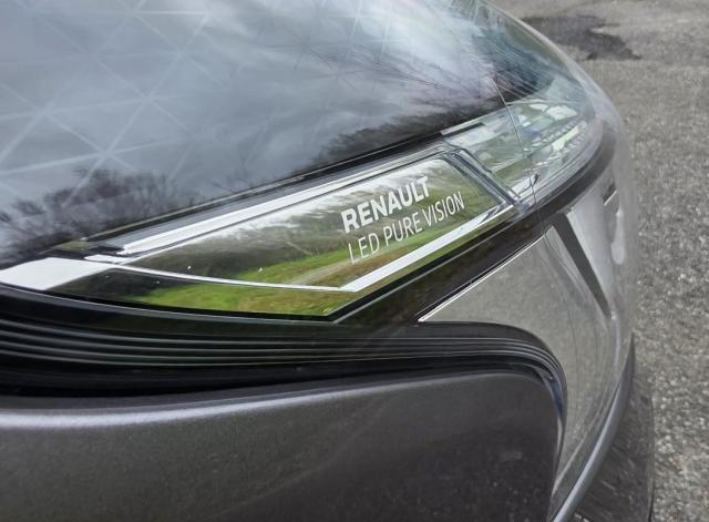 Renault Trafic image 2