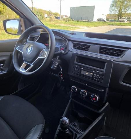 Renault Express Van image 8