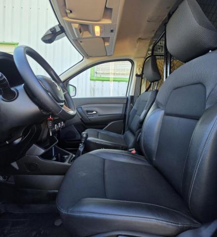 Renault Express Van image 4