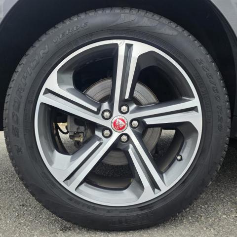 Jaguar F-Pace image 1